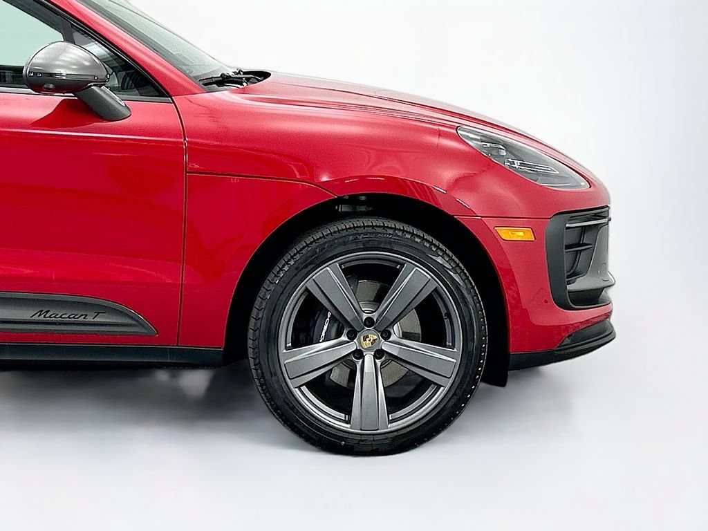 Used 2026 Porsche Macan AWD/4WD image 11