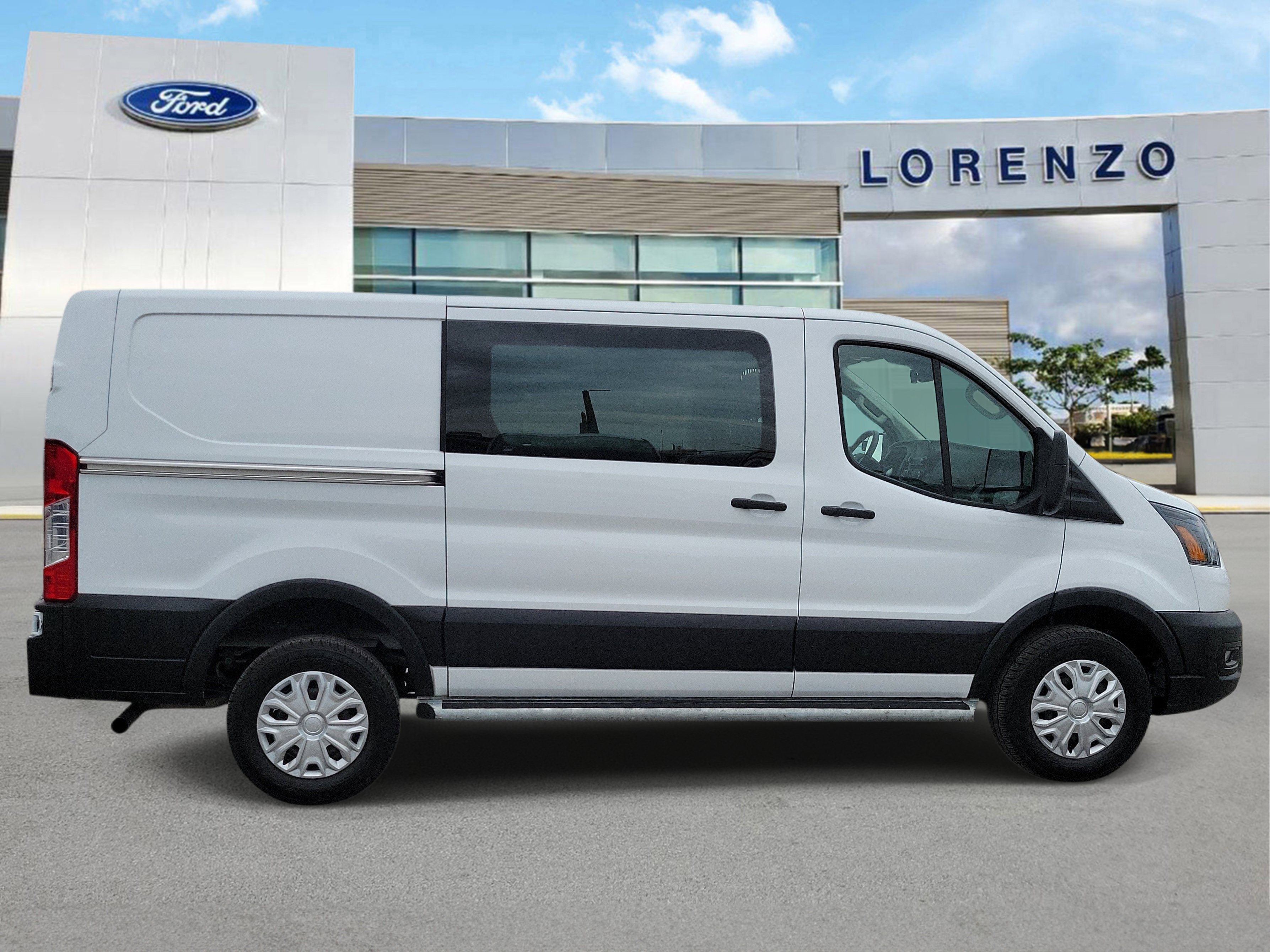 Used 2025 Ford Transit 250 Low Roof w/ Exterior Upgrade Package RWD image 4