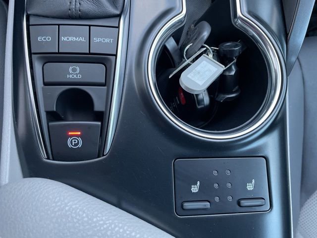 Used 2019 Toyota Camry XLE image 19