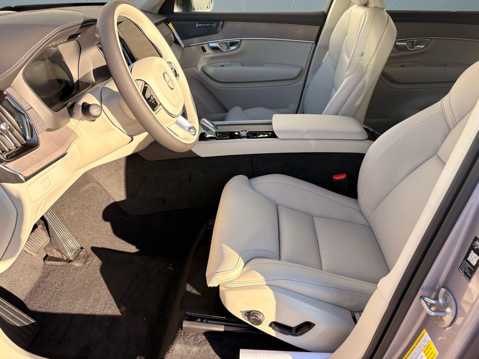 New 2026 Volvo XC90 B6 Ultra w/ Protection Package AWD/4WD image 5