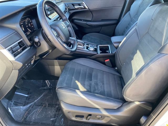 Used 2024 Mitsubishi Outlander 4WD Plug-In Hybrid image 10