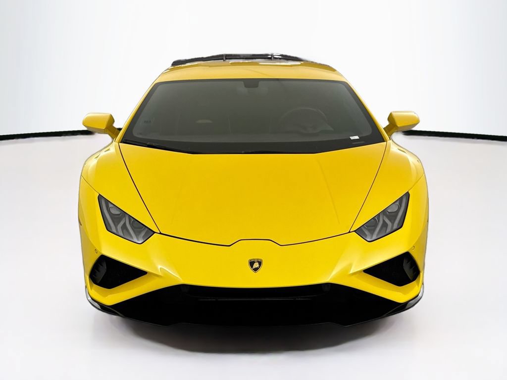 Used 2020 Lamborghini Huracan EVO RWD image 2