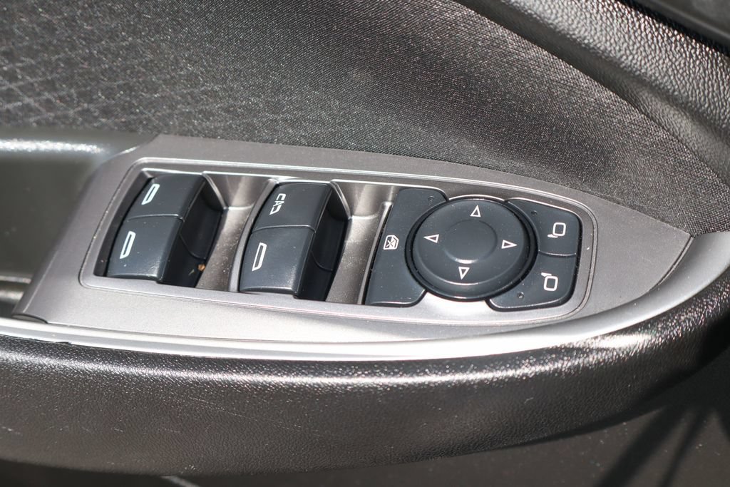 Used 2025 Chevrolet Malibu LT w/ Midnight Edition FWD image 18