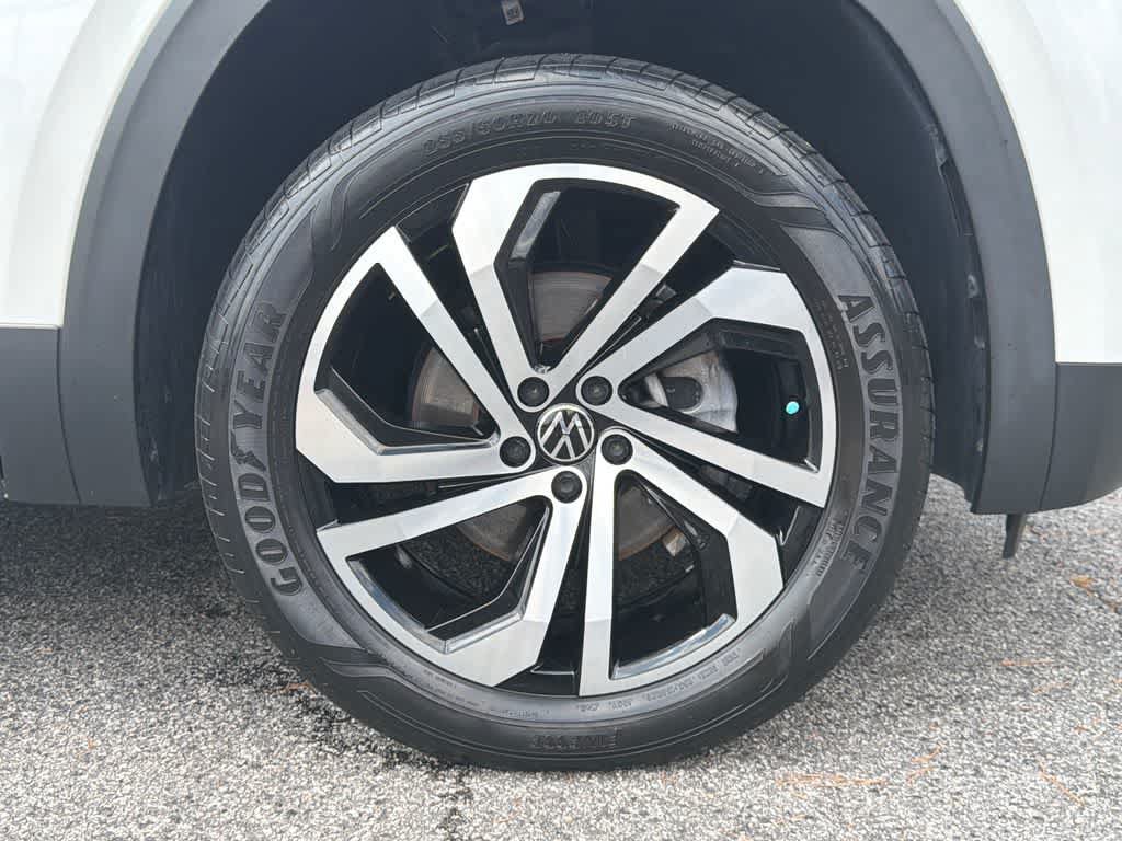 Used 2023 Volkswagen Atlas Cross Sport SEL AWD/4WD image 12
