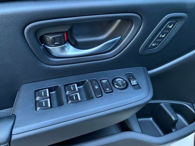 Used 2023 Honda Pilot Touring image 16