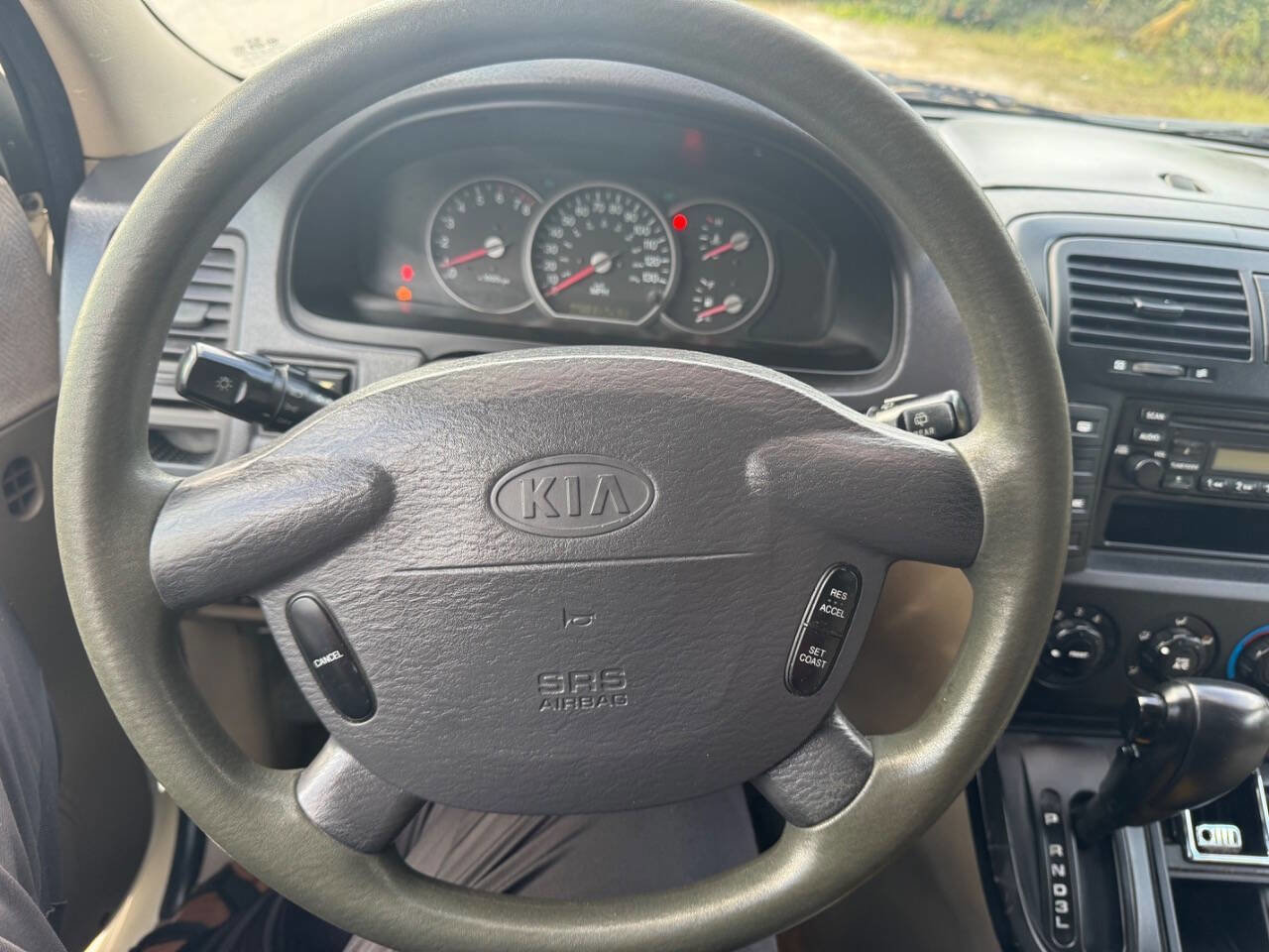 Used 2003 Kia Sedona LX image 13