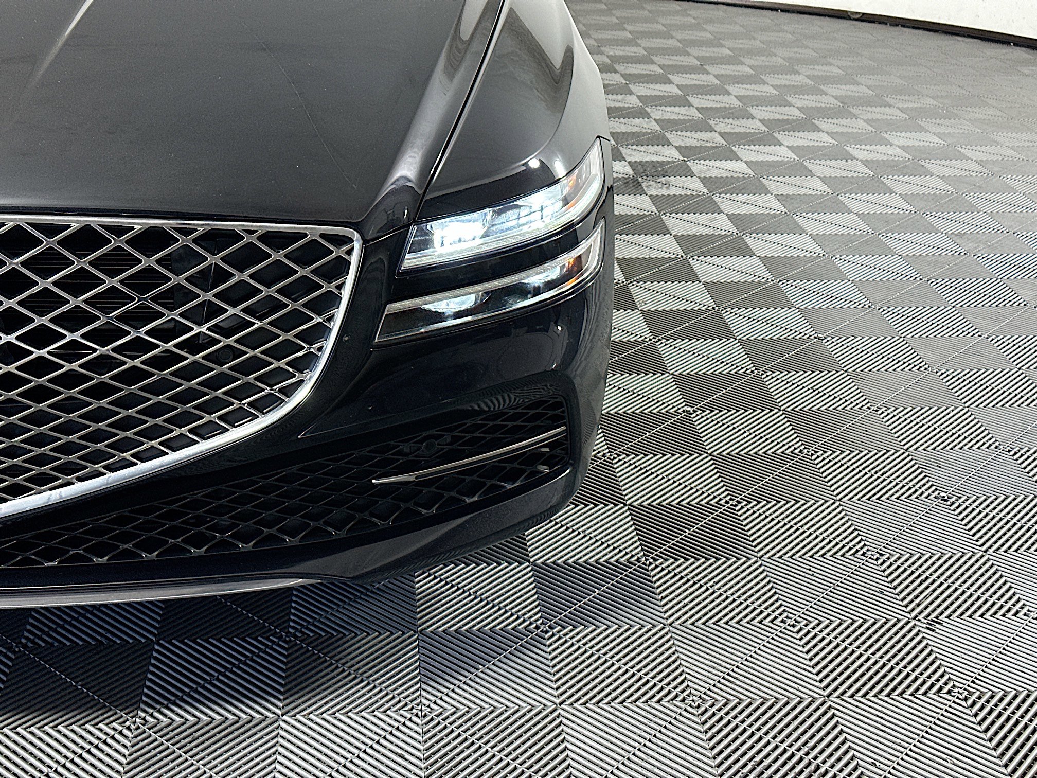 Used 2021 Genesis G80 2.5T image 9