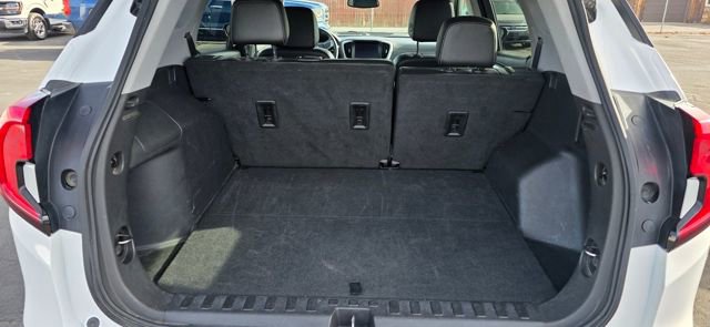 Used 2024 GMC Terrain SLT image 7