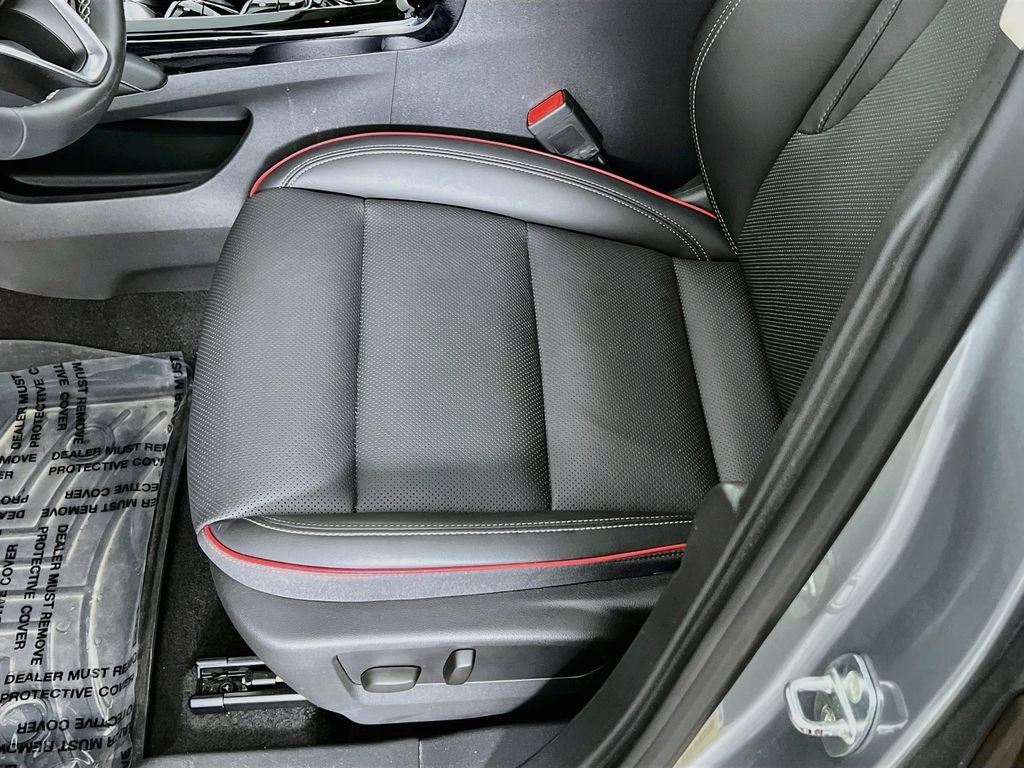 Certified 2023 Buick Envision Essence w/ Sport Touring Package AWD/4WD image 17