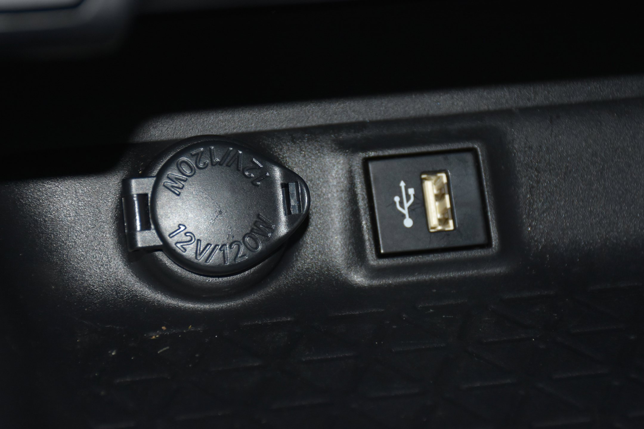 Used 2023 Toyota RAV4 LE FWD image 21