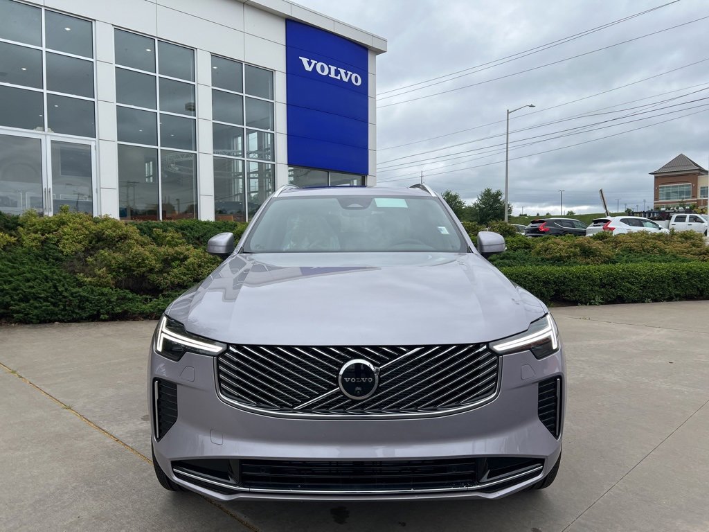 New 2026 Volvo XC90 B6 Plus w/ Protection Package Premier image 8