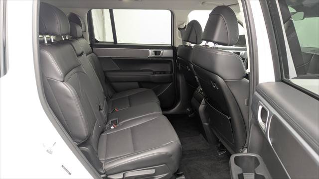 Used 2026 Hyundai Santa Fe SEL FWD image 19