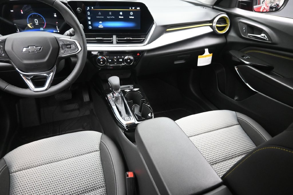 New 2026 Chevrolet Trax LT w/ Driver Confidence Package FWD image 15