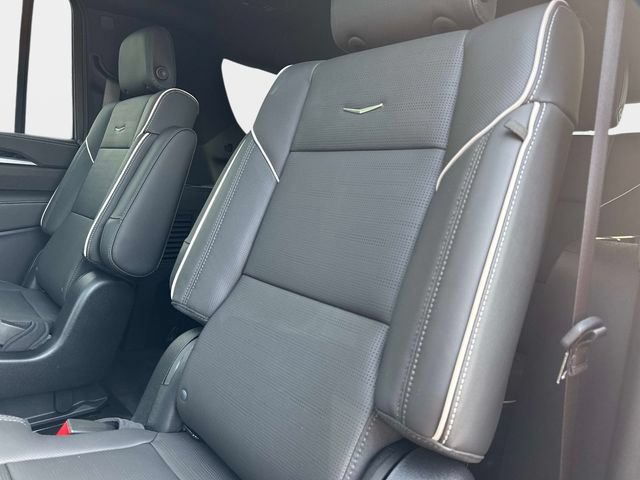 New 2026 Cadillac Escalade ESV Sport w/ LPO, Floor Liner Package AWD/4WD image 14