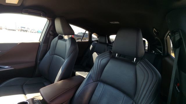 Used 2021 Toyota Venza Limited image 14