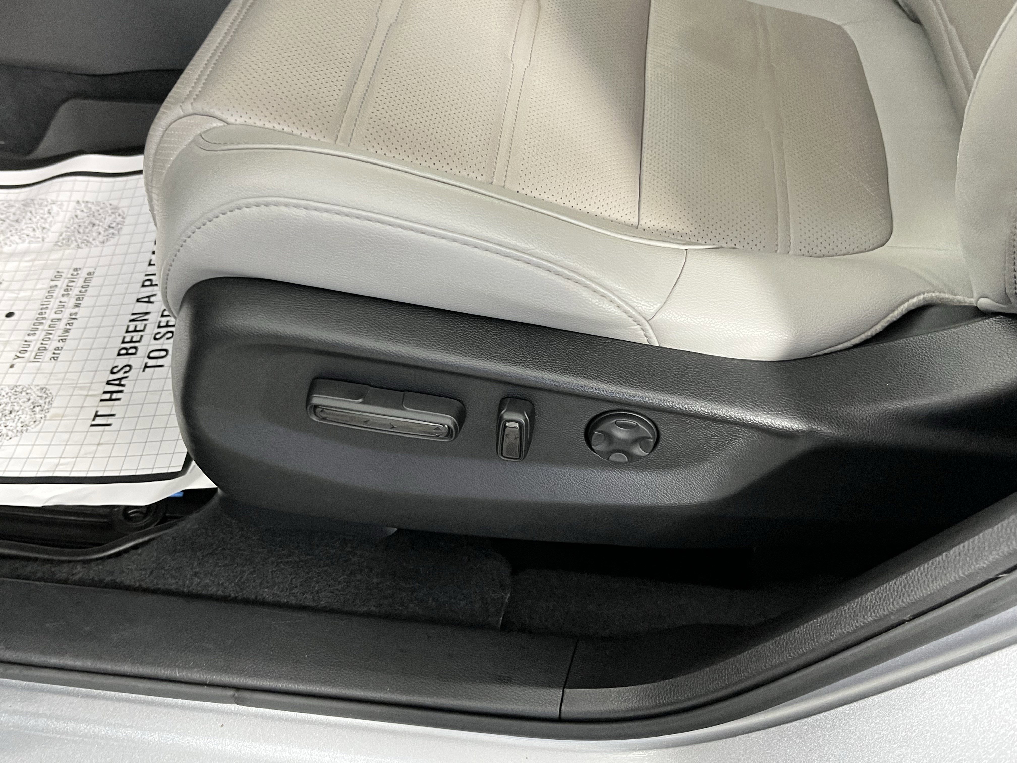 Used 2022 Honda CR-V Touring image 18