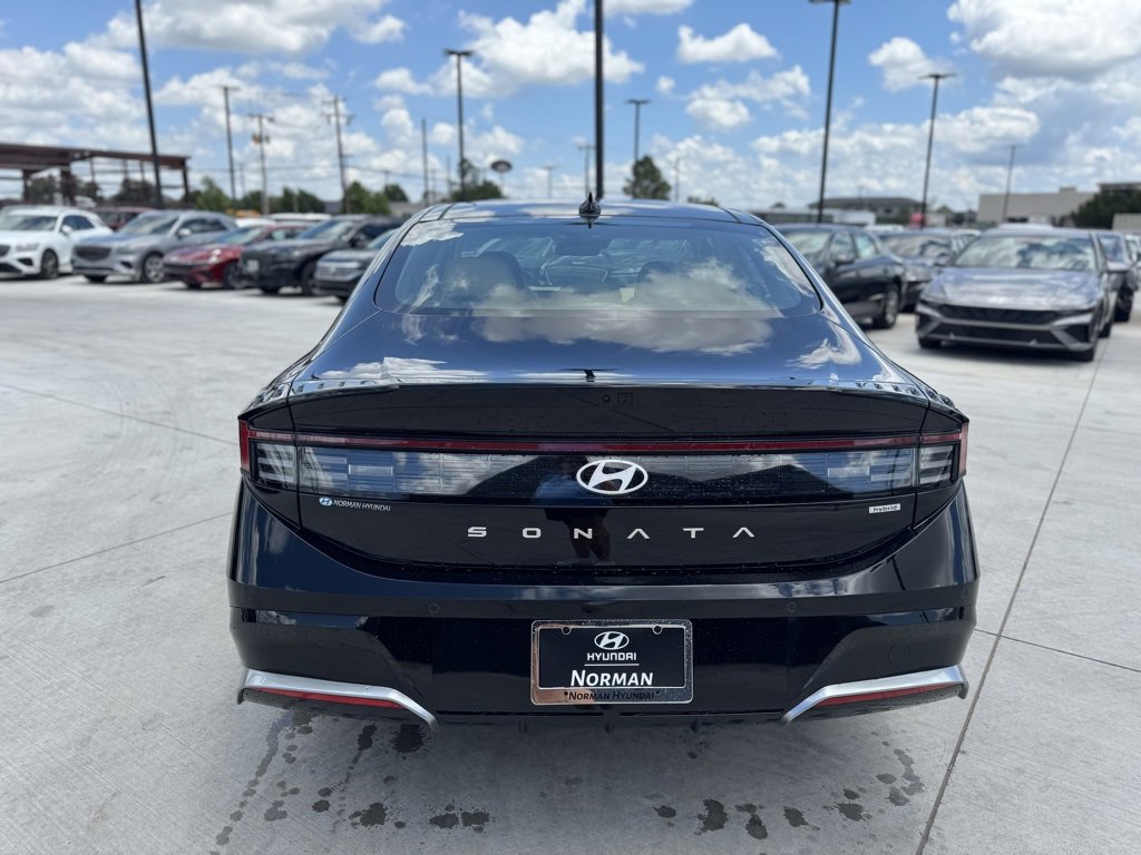 New 2025 Hyundai Sonata Limited image 6