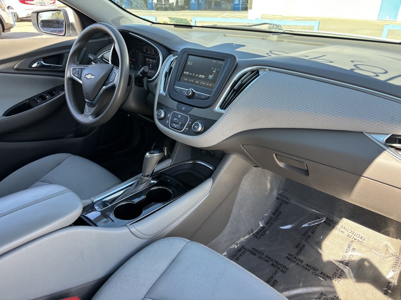 Used 2018 Chevrolet Malibu LT FWD image 10