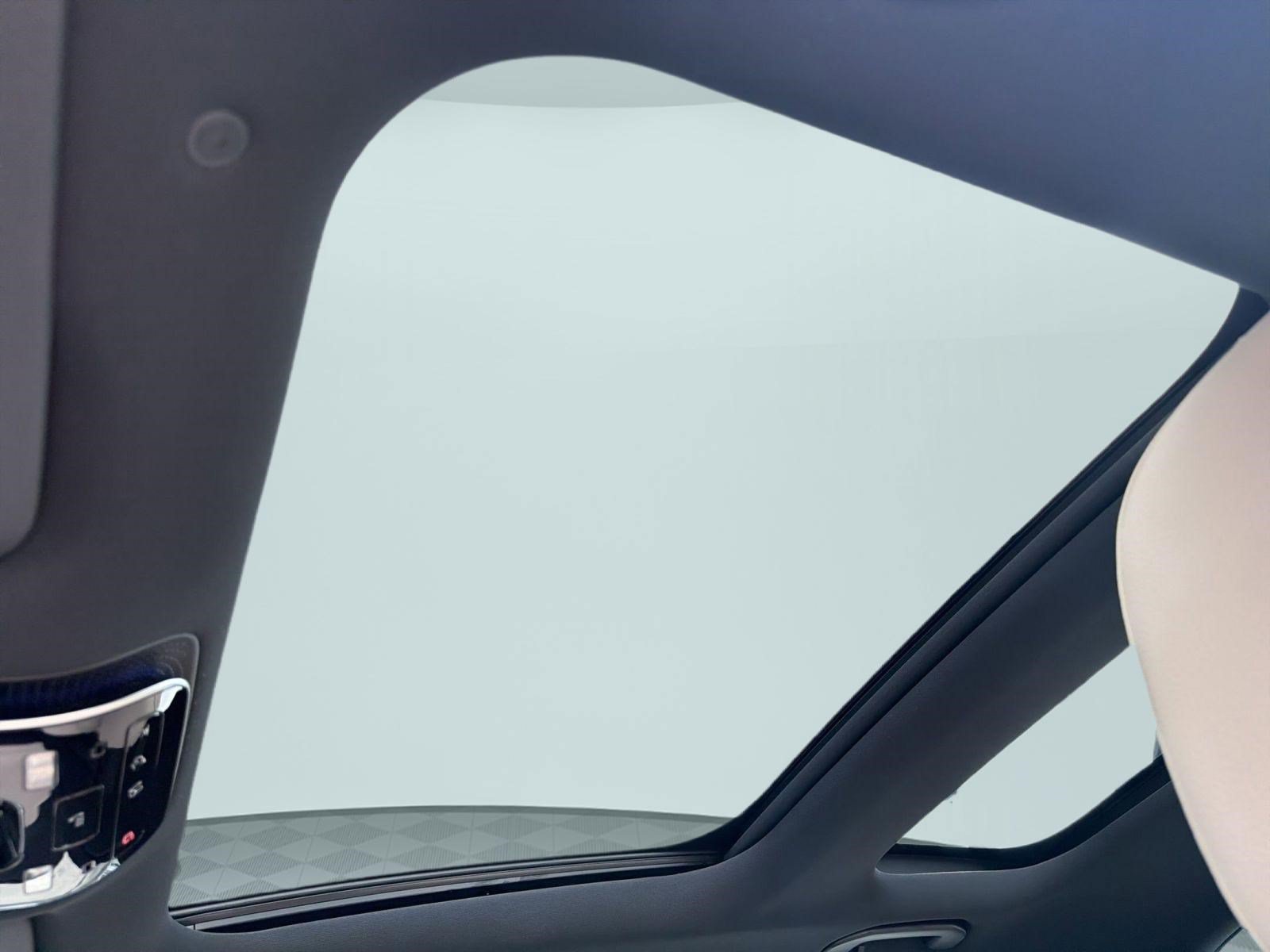 New 2026 Mercedes-Benz E 350 4MATIC Sedan image 14