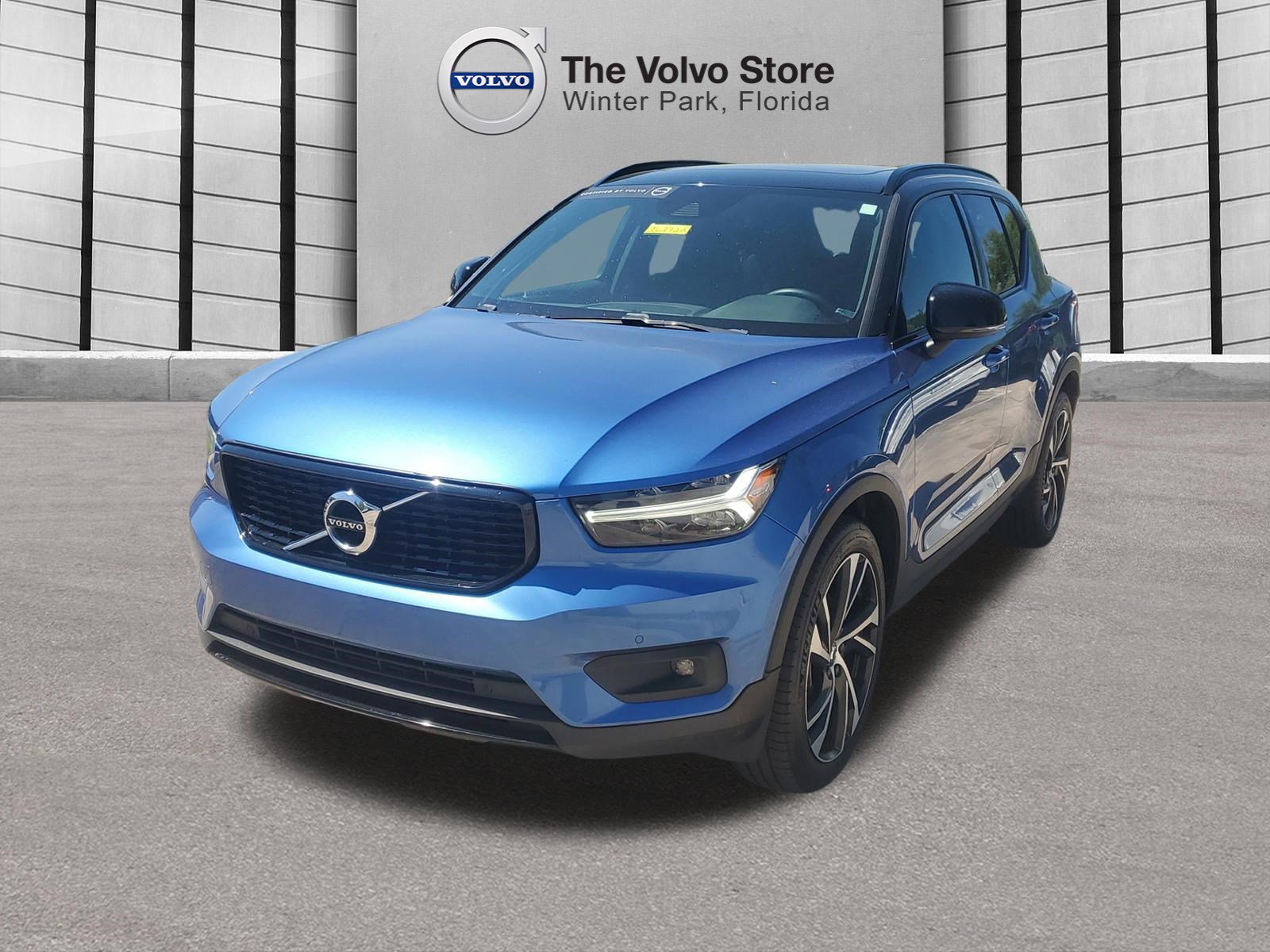 Used 2020 Volvo XC40 T5 R-Design