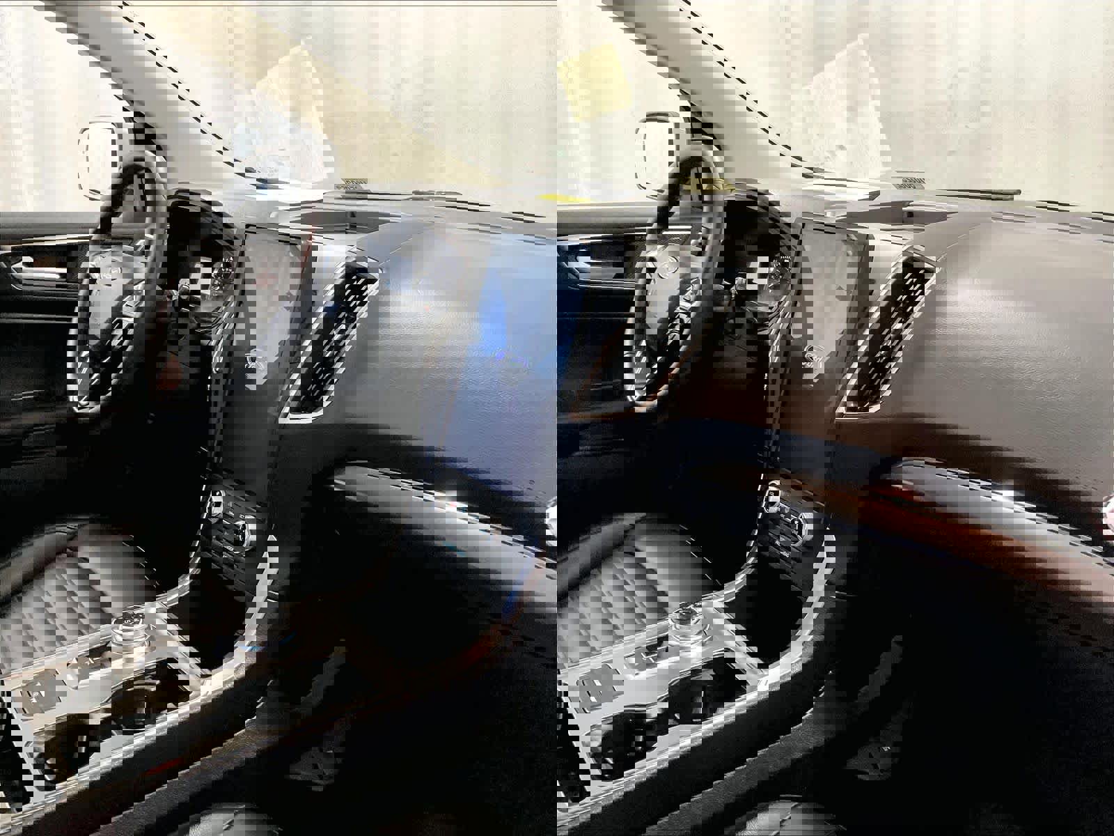 Used 2022 Ford Edge SEL w/ Convenience Package image 14