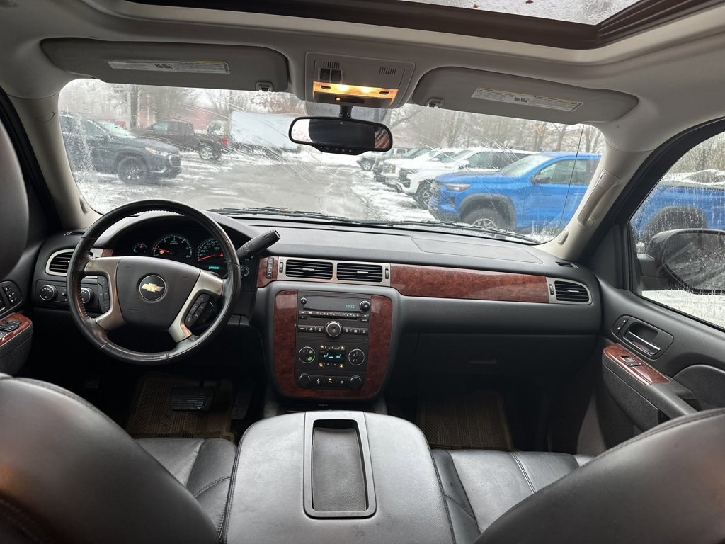 Used 2011 Chevrolet Avalanche LT w/ Luxury Package image 32