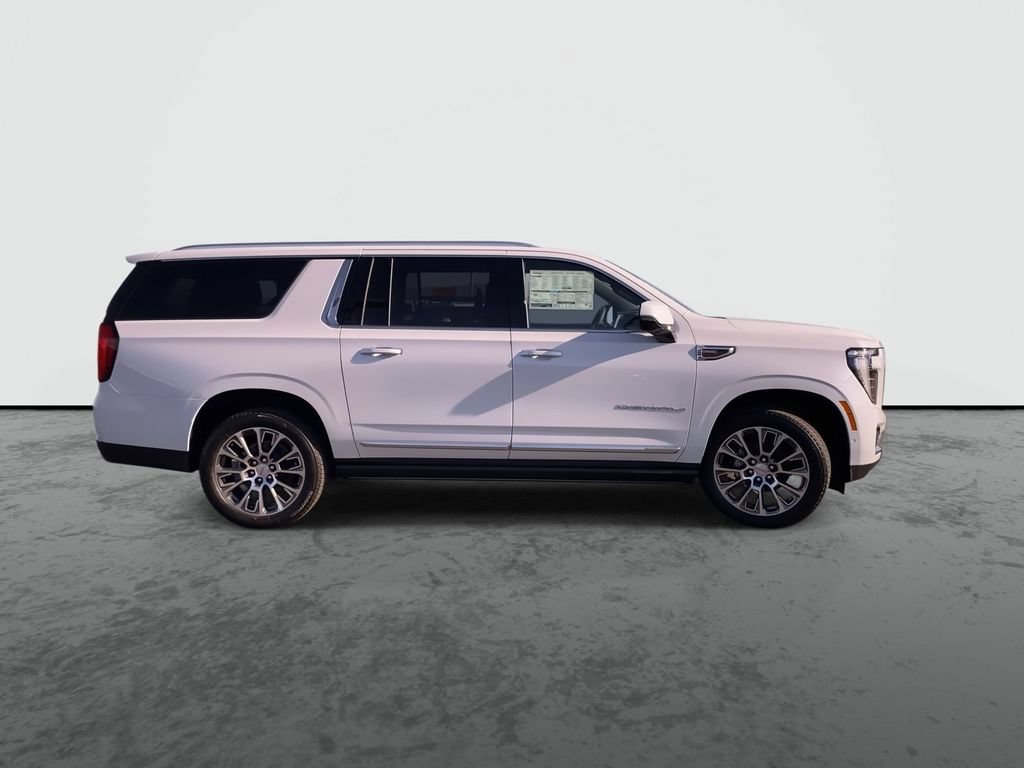 Used 2026 GMC Yukon XL Denali w/ Denali Reserve Package AWD/4WD image 9