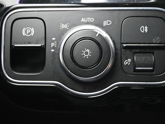 Used 2021 Mercedes-Benz A 220 4MATIC w/ Premium Package image 23