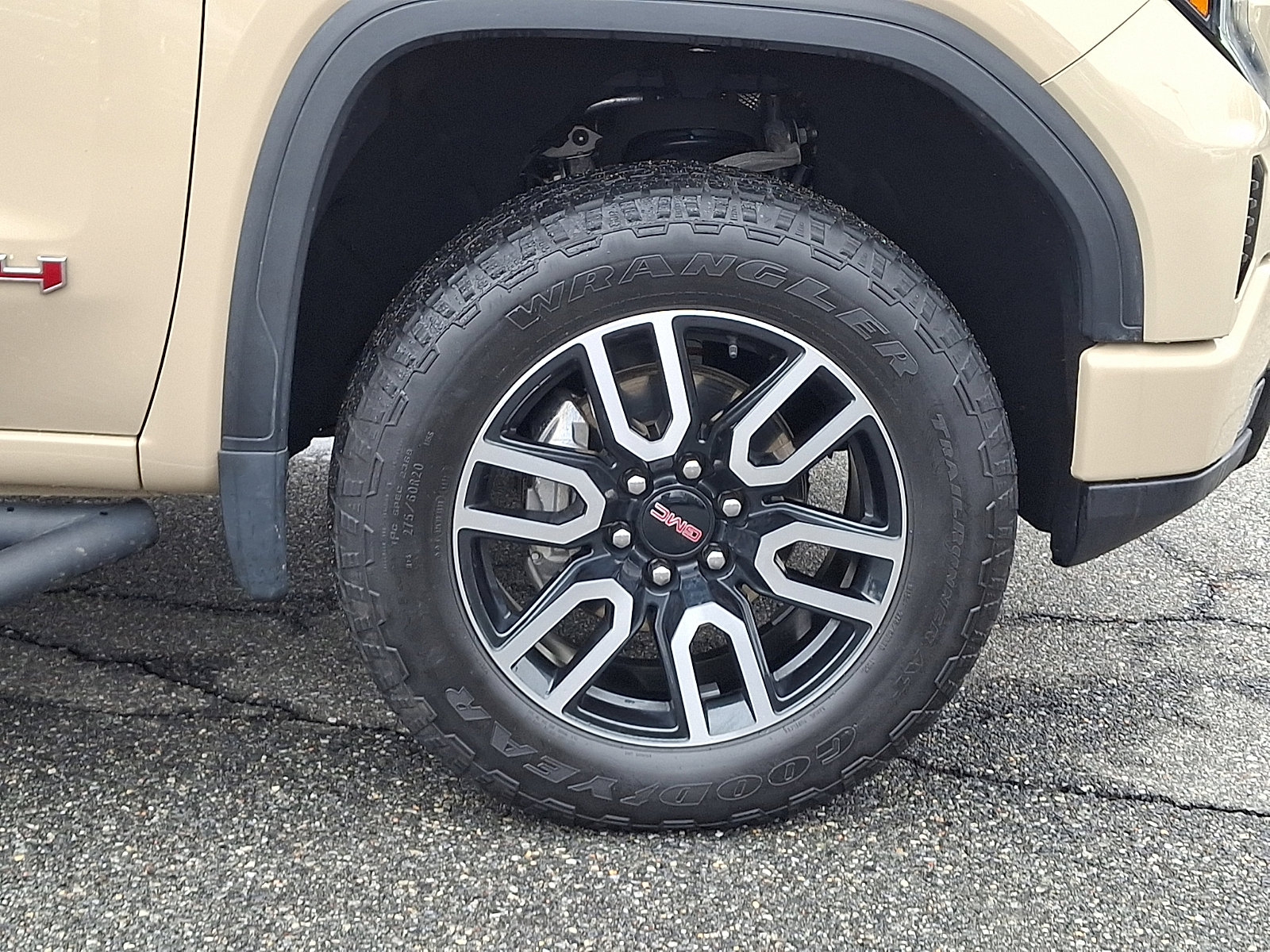 Used 2023 GMC Sierra 1500 AT4 w/ AT4 Premium Package image 8