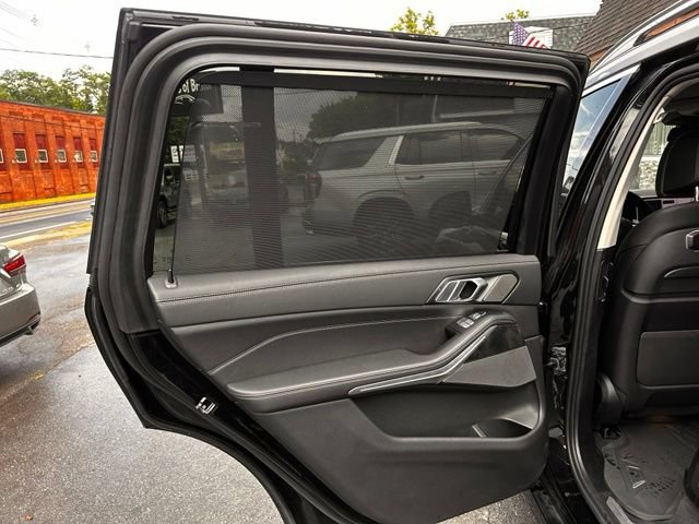 Used 2024 BMW X7 xDrive40i w/ Premium Package AWD/4WD image 15