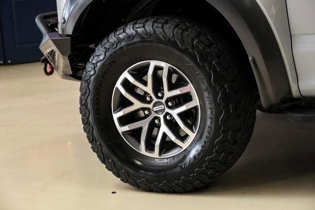 Used 2017 Ford F150 Raptor w/ Equipment Group 802A Luxury AWD/4WD image 47
