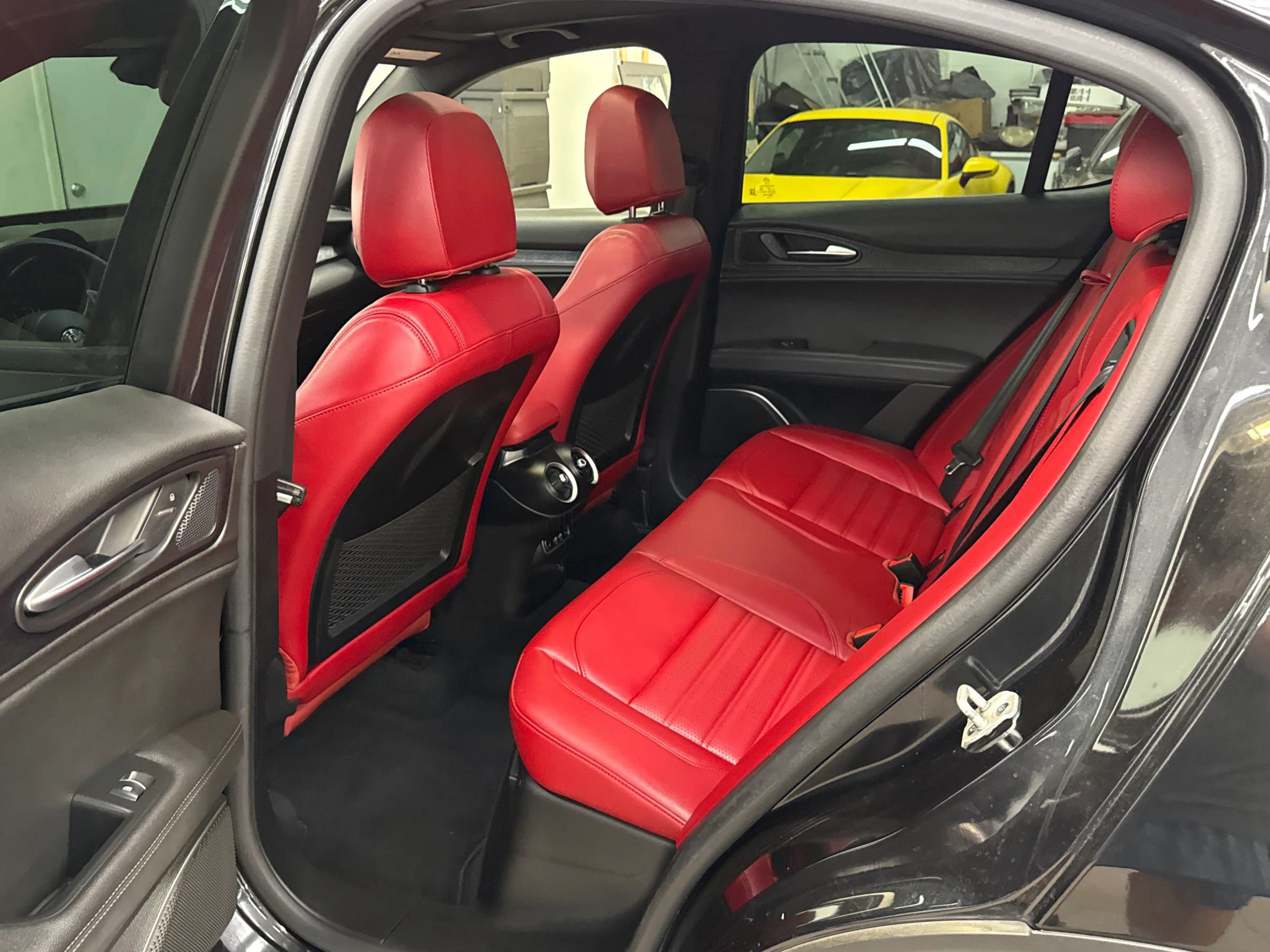 Used 2023 Alfa Romeo Stelvio Sprint RWD image 24
