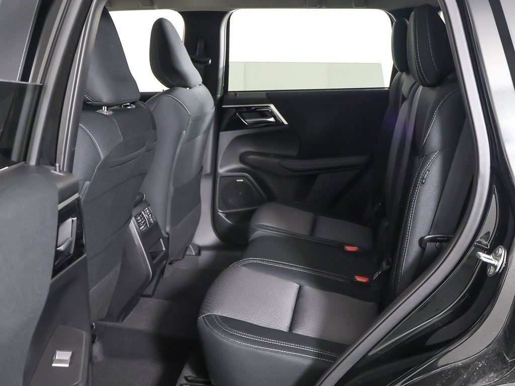 New 2026 Mitsubishi Outlander ES image 30