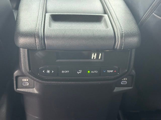 Used 2024 Toyota Grand Highlander XLE image 18
