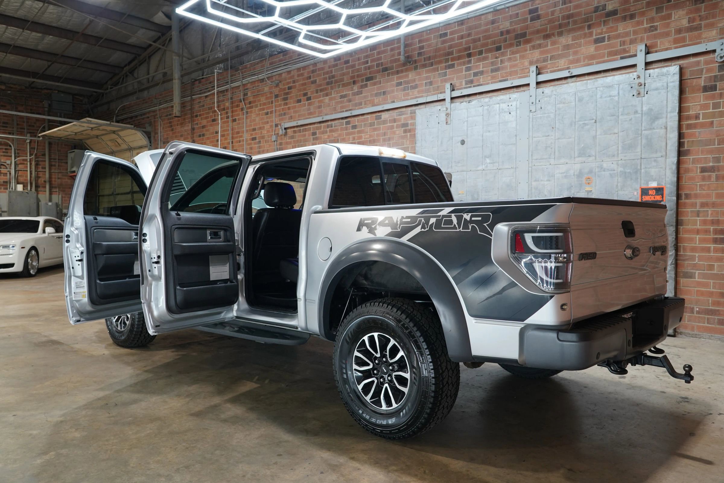 Used 2014 Ford F150 Raptor w/ Equipment Group 801A Luxury image 27