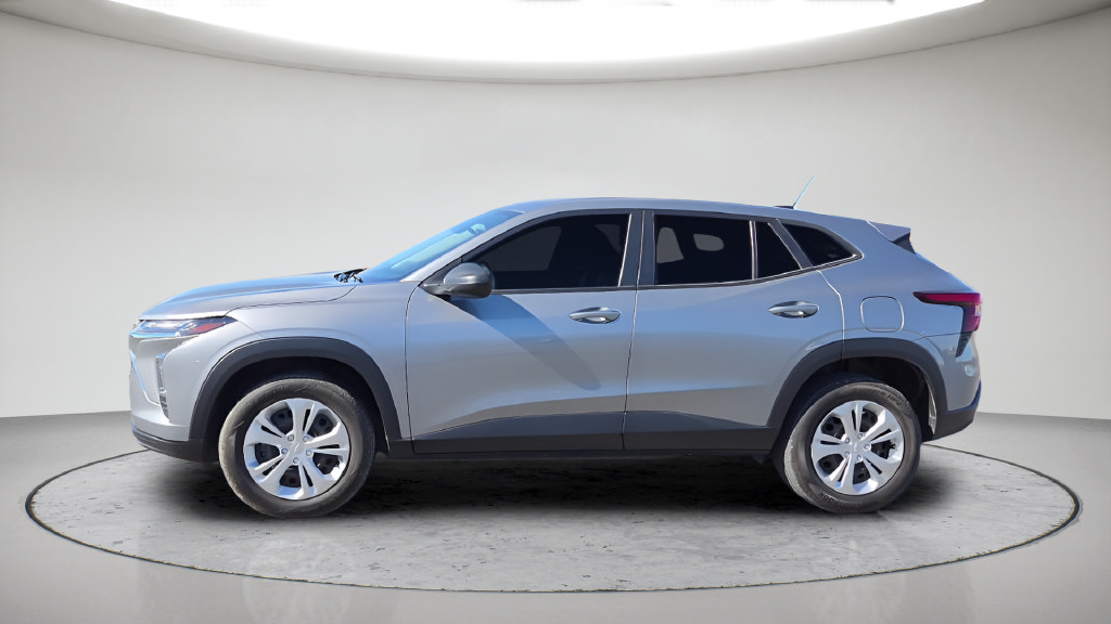 Used 2024 Chevrolet Trax LS FWD image 11