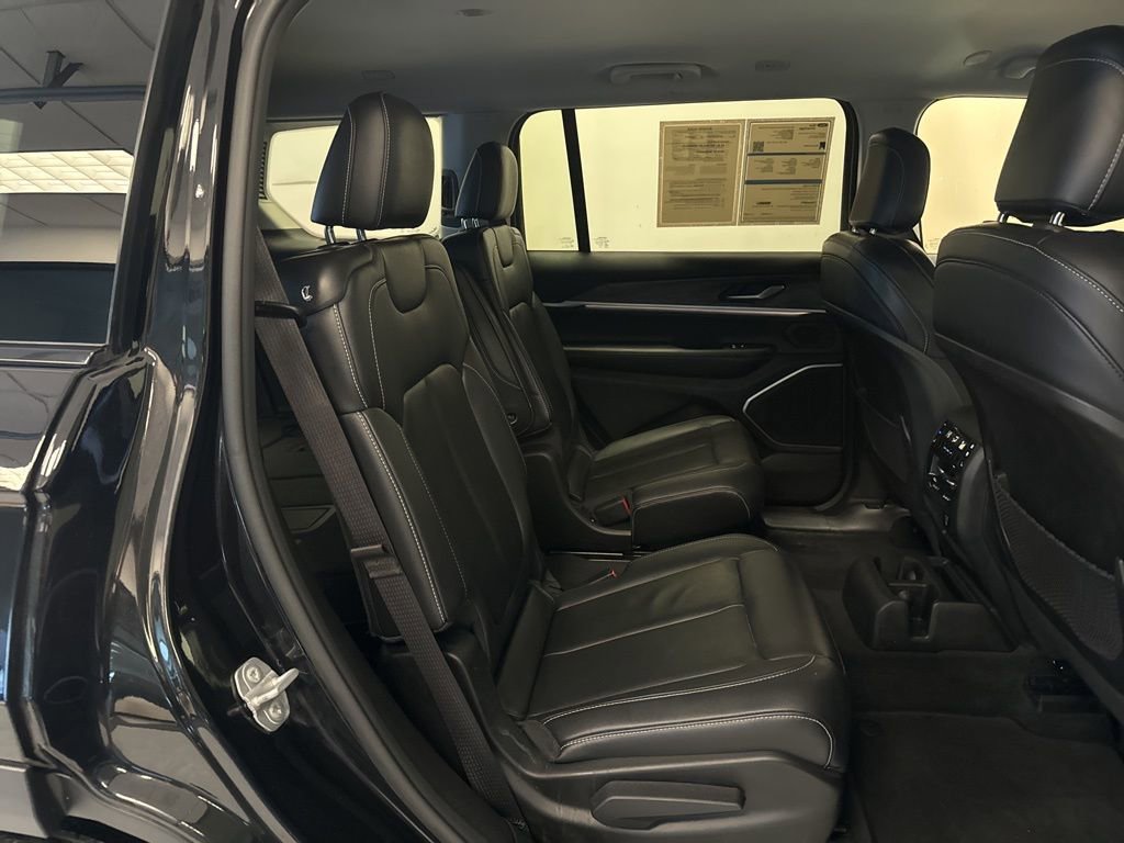 Used 2022 Jeep Grand Cherokee L Limited image 18