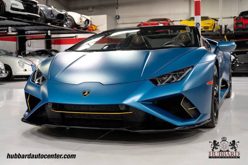 Used 2020 Lamborghini Huracan EVO image 30