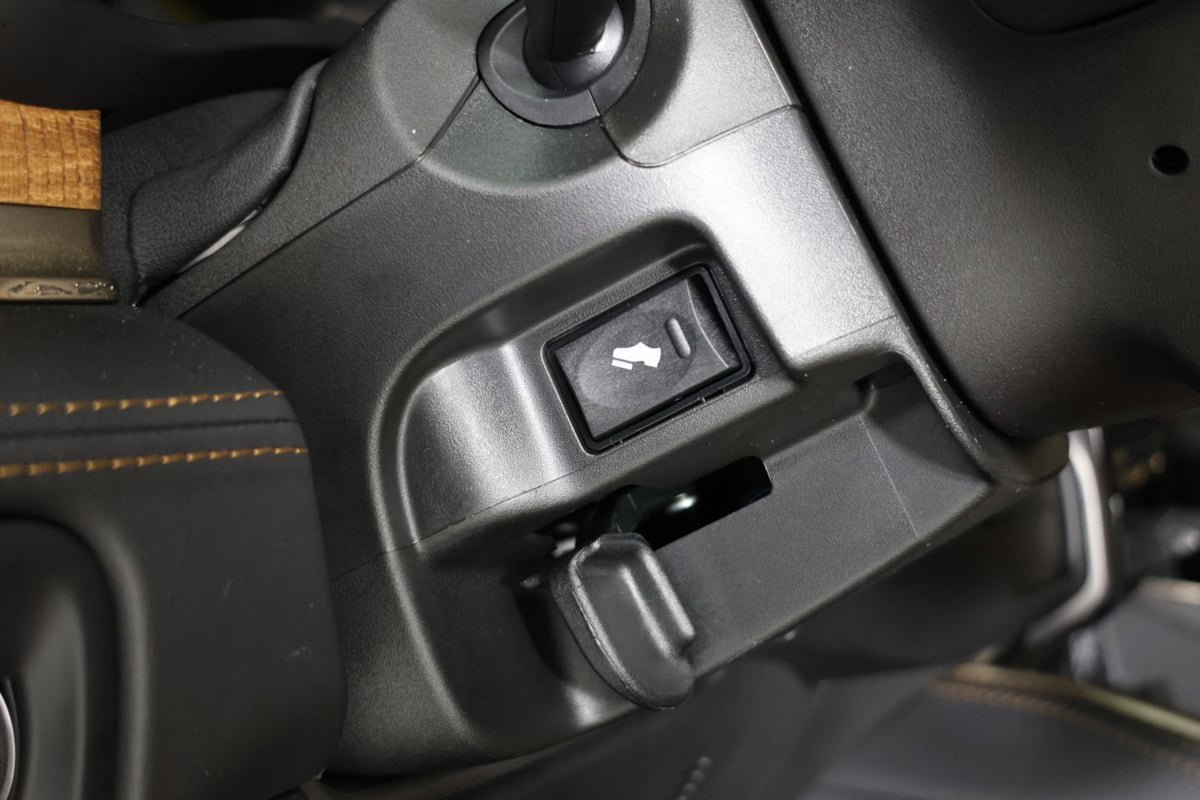 Used 2024 RAM 3500 Limited w/ Towing Technology Group AWD/4WD image 28