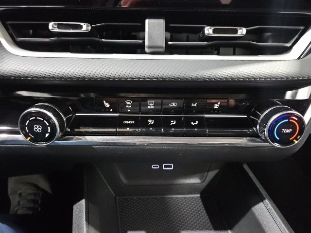 Certified 2025 Chevrolet Equinox LT image 22