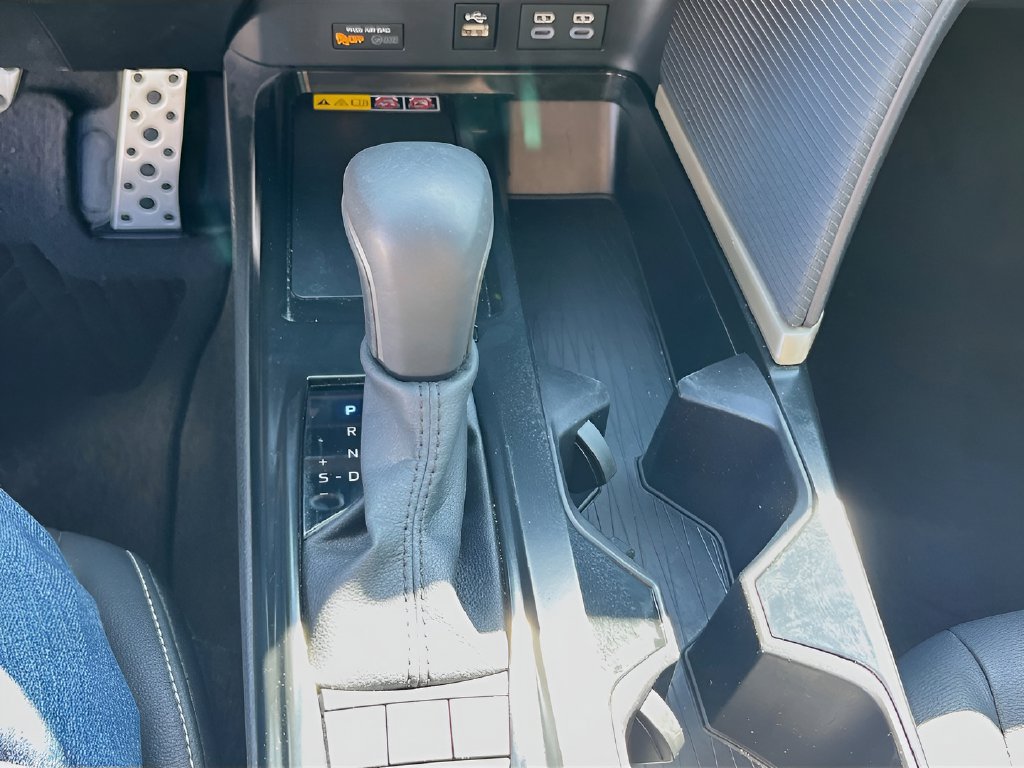 Used 2025 Toyota Camry SE FWD image 17
