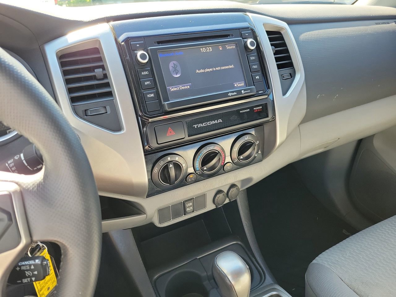 Used 2015 Toyota Tacoma PreRunner w/ SR5 Package image 18