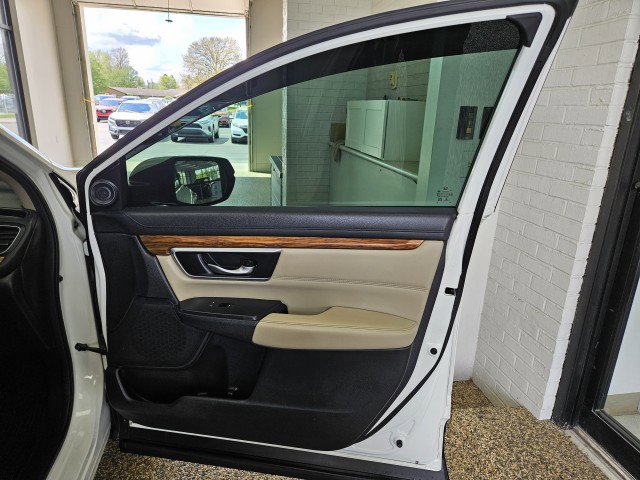 Used 2018 Honda CR-V Touring image 15