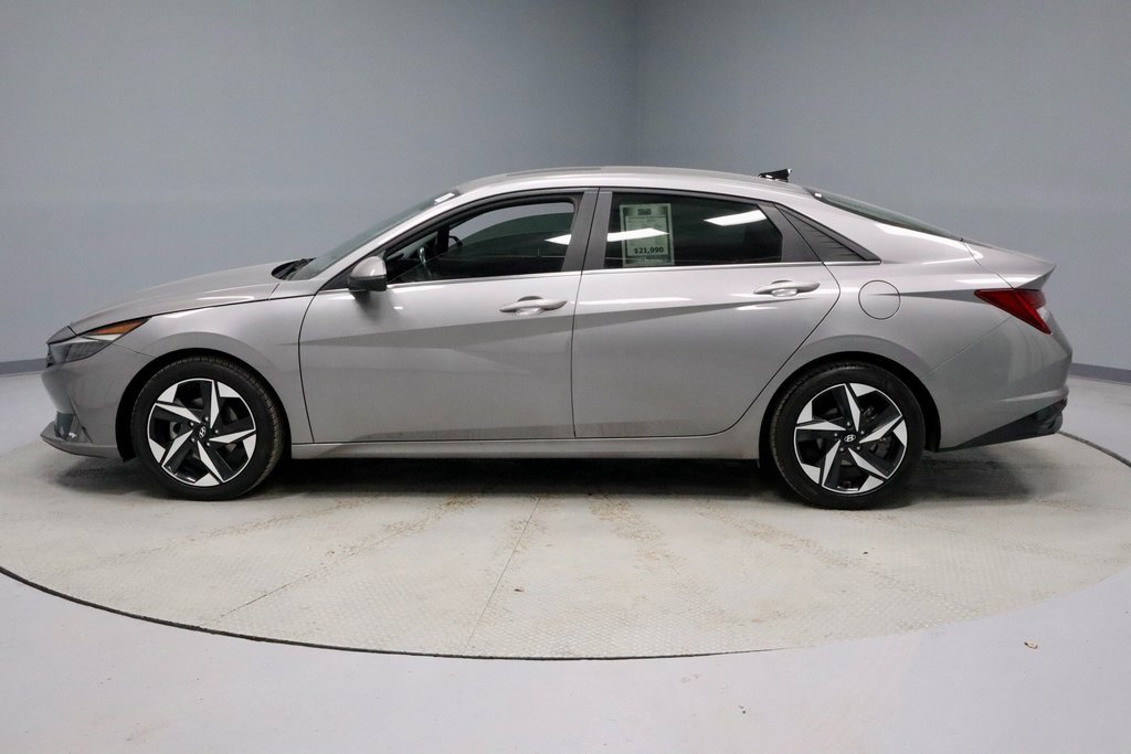Certified 2023 Hyundai Elantra Limited image 9
