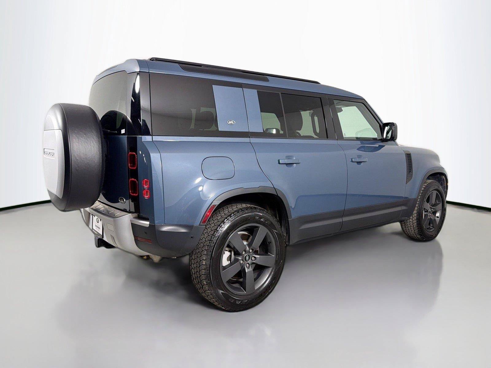 Certified 2021 Land Rover Defender 110 SE AWD/4WD image 5