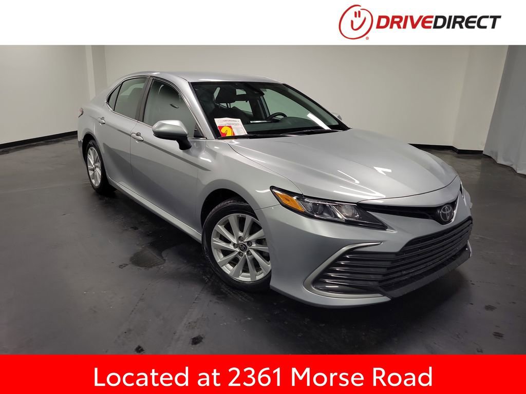 Used 2023 Toyota Camry LE image 1