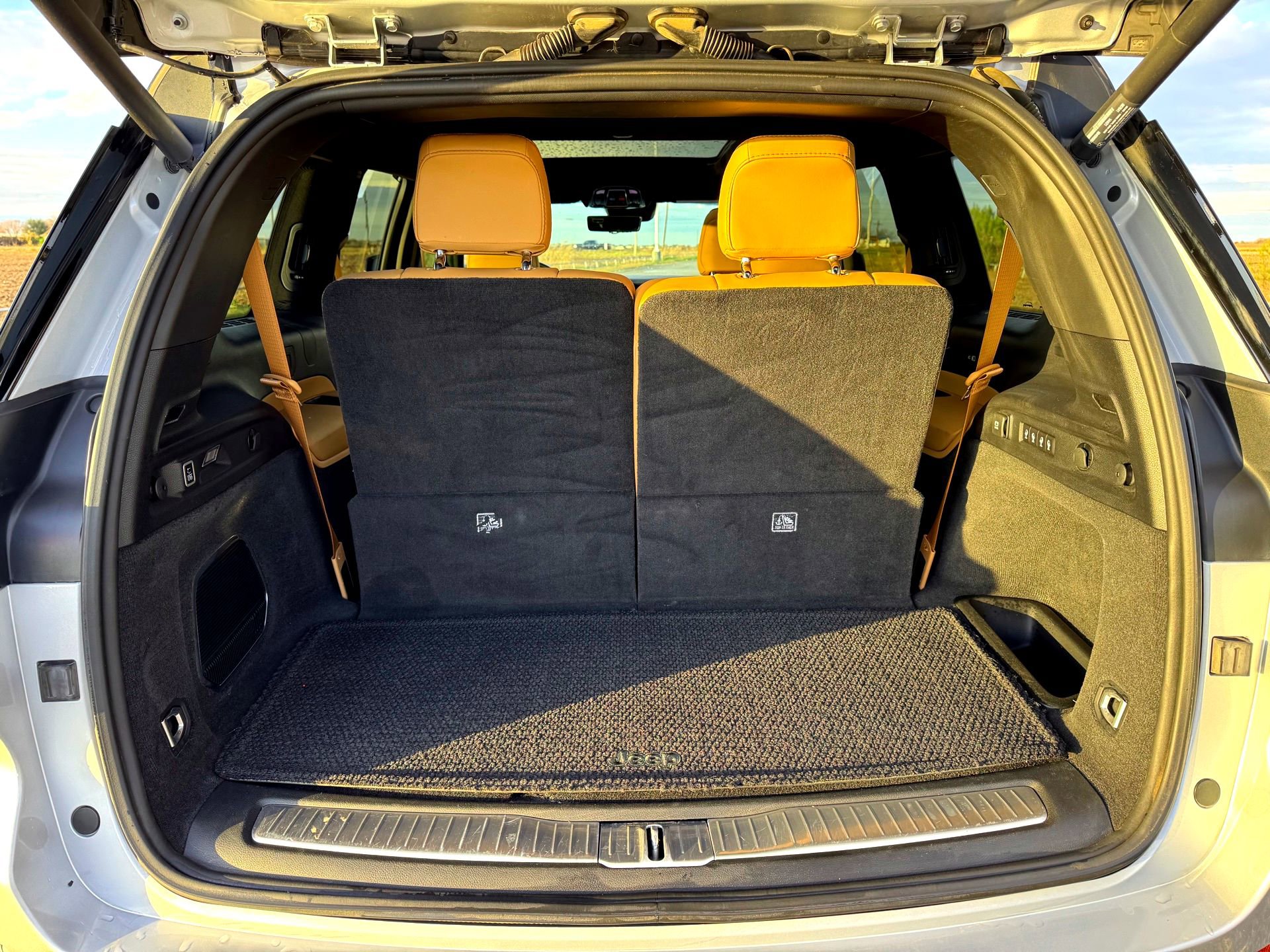 Used 2021 Jeep Grand Cherokee L Summit image 9