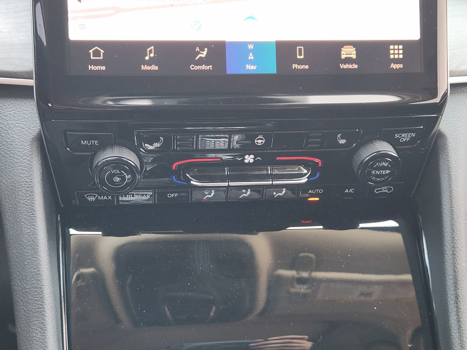 Used 2023 Jeep Grand Cherokee L Limited AWD/4WD image 19