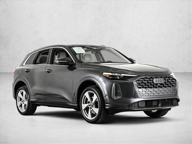 Certified 2025 Audi Q5 Premium Plus w/ Premium Plus image 3