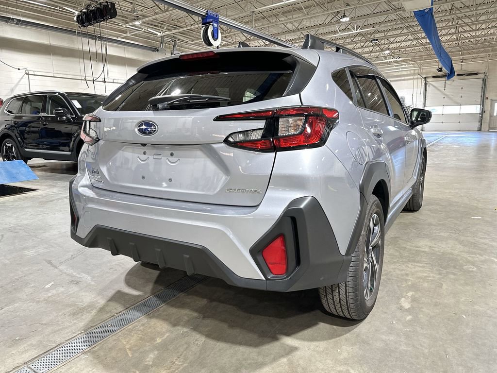 Used 2024 Subaru Crosstrek 2.0i Premium image 8